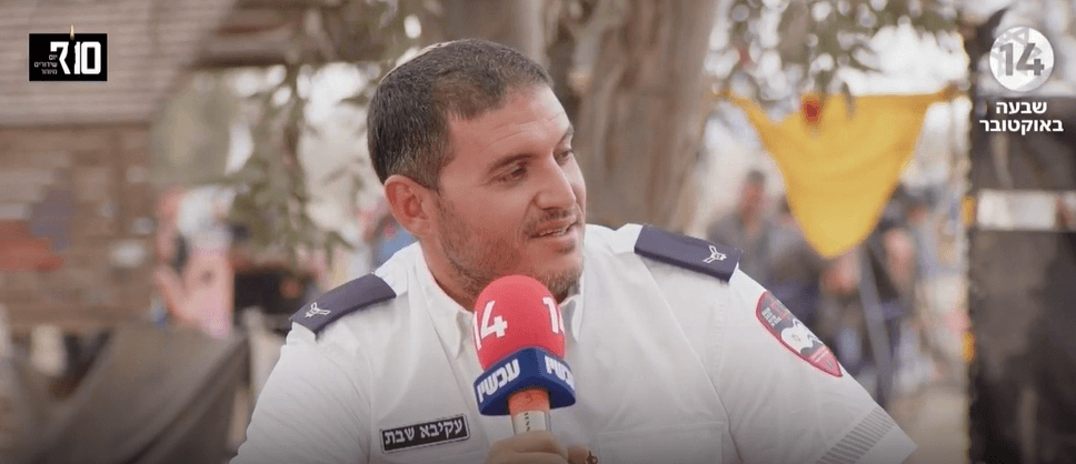 החובש שחילץ פצועים תחת אש - לאחר שביתו ספג פגיעה ישירה