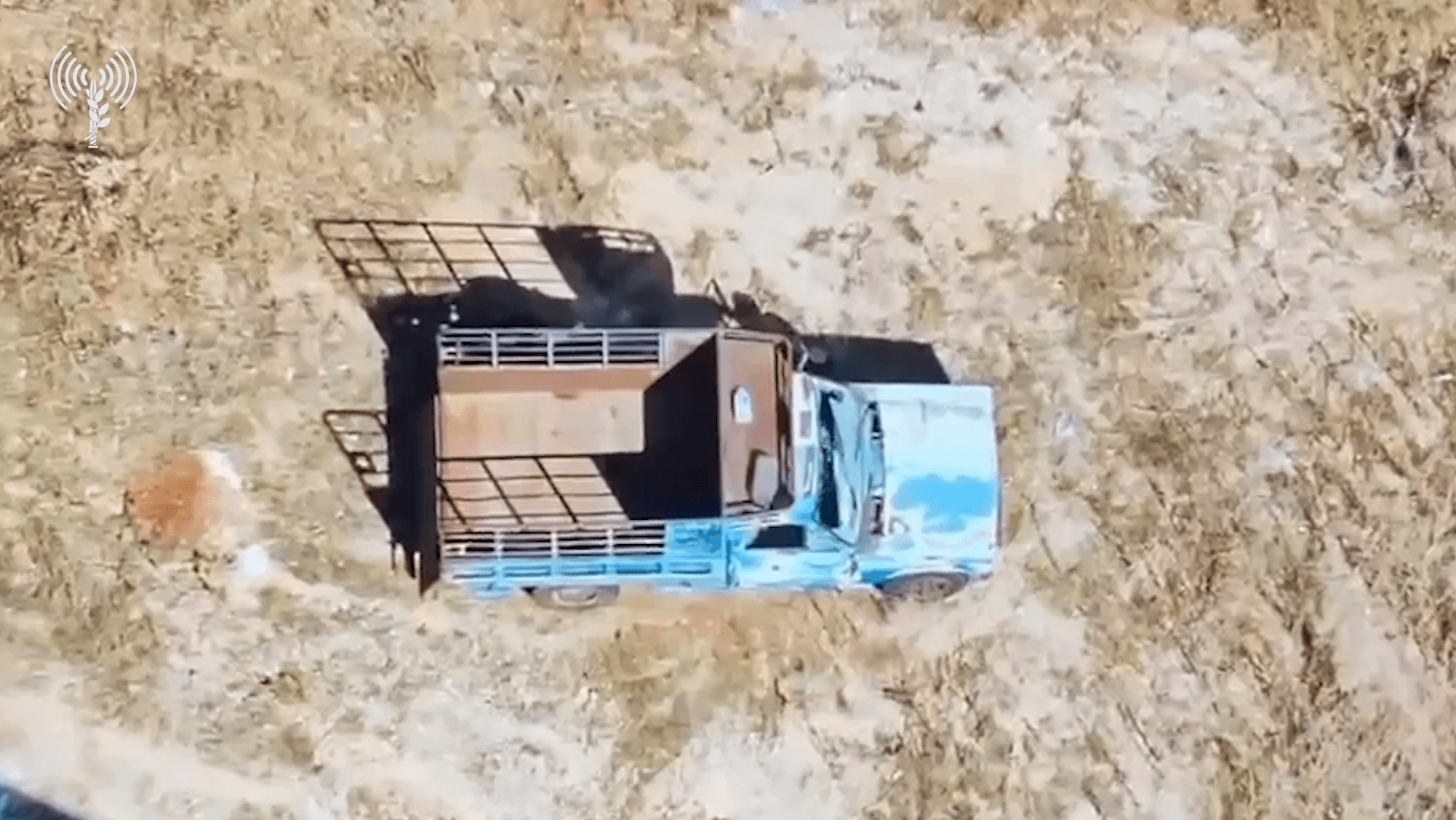 מסתתרים תחת משאית, מכוונים נשק לעבר כוחותינו - ומחוסלים
