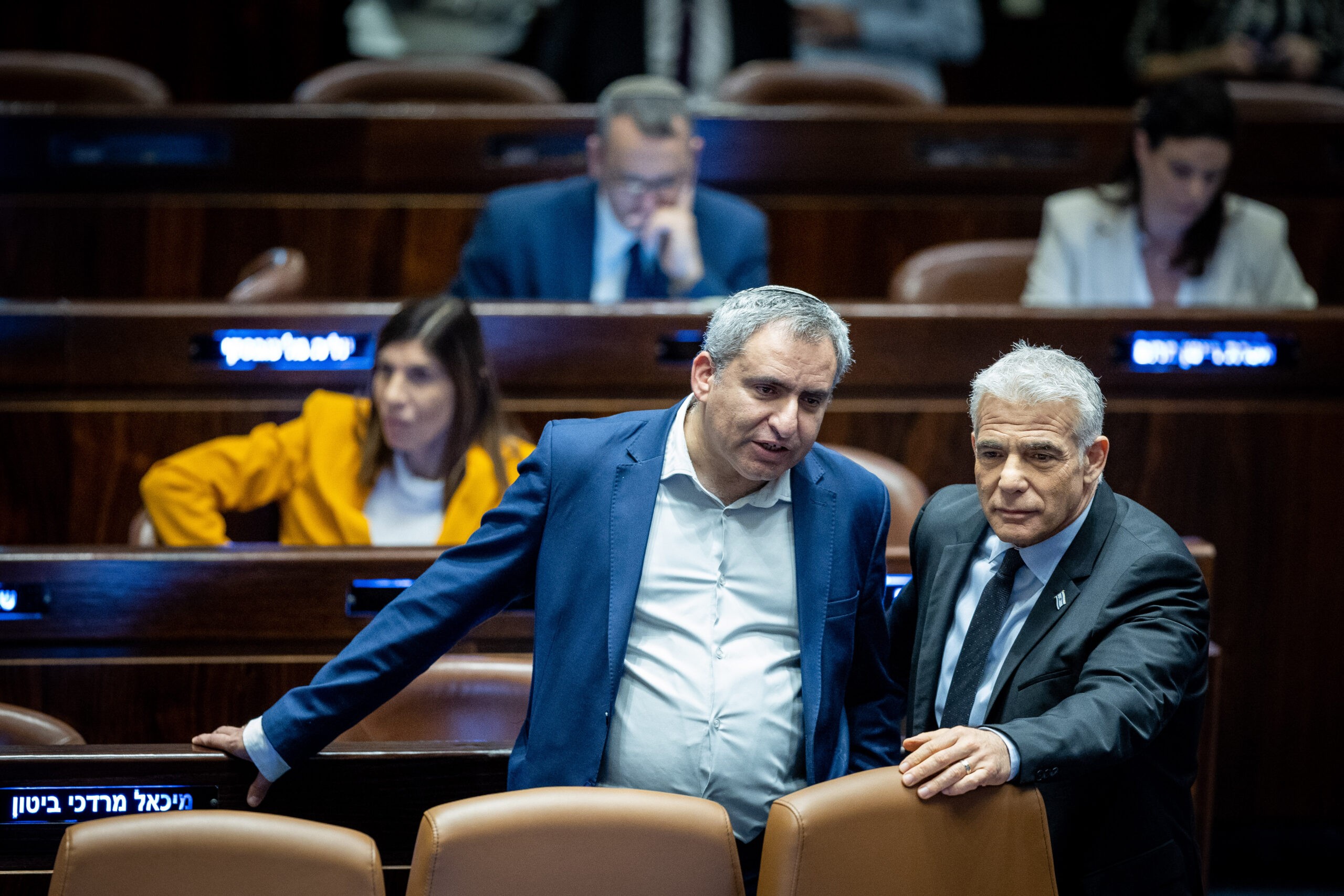 אלקין נגד לפיד: "הפקרת את חברי הכנסת להילחם לבד"