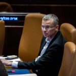 השר לוין: לא אתראיין בערוץ 12 עד שיתנצל בפני לוחמי כח 100
