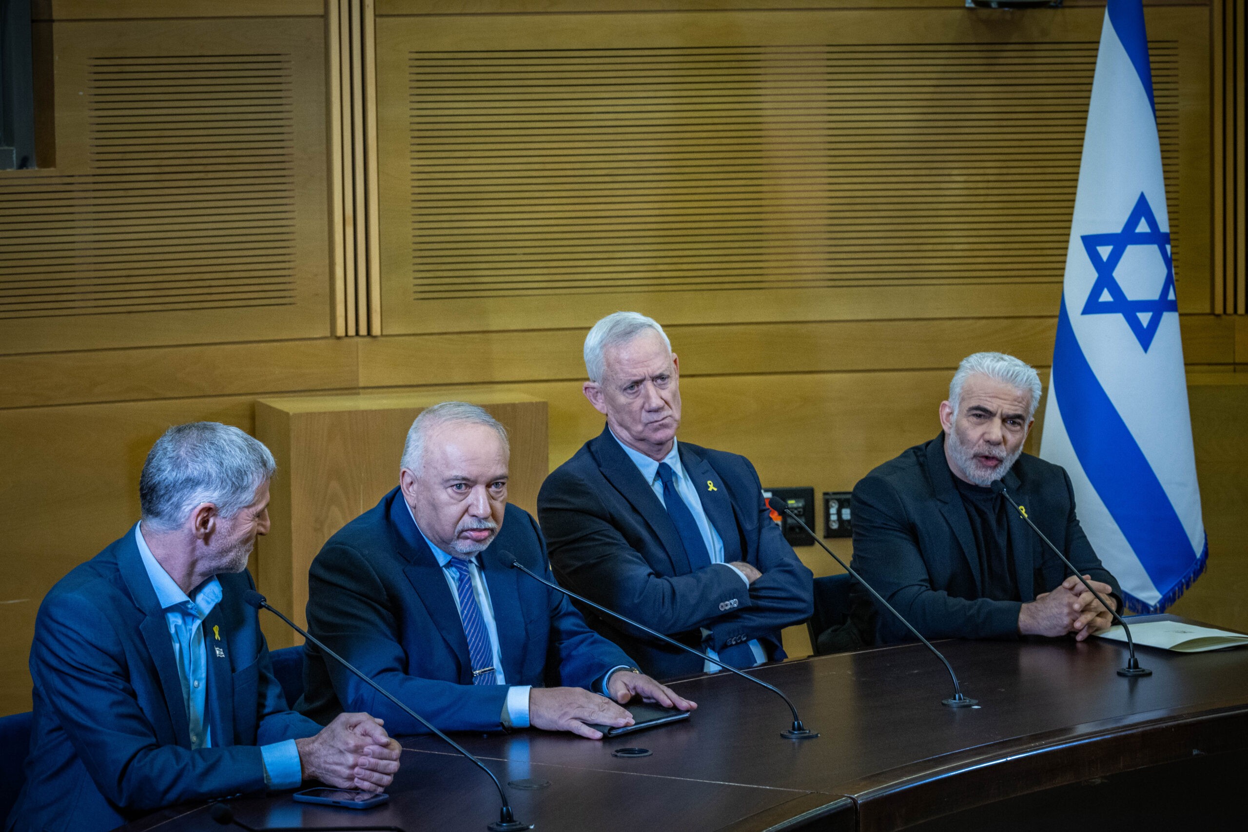 מליאת הכנסת דחתה את הצעות אי האמון שהגישו סיעות האופוזיציה