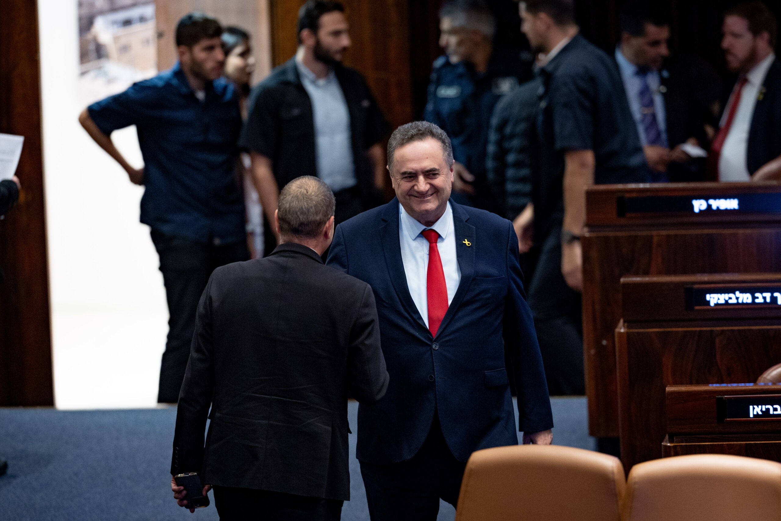 הכנסת אישרה את המינויים של כץ לשר הביטחון וסער לשר החוץ