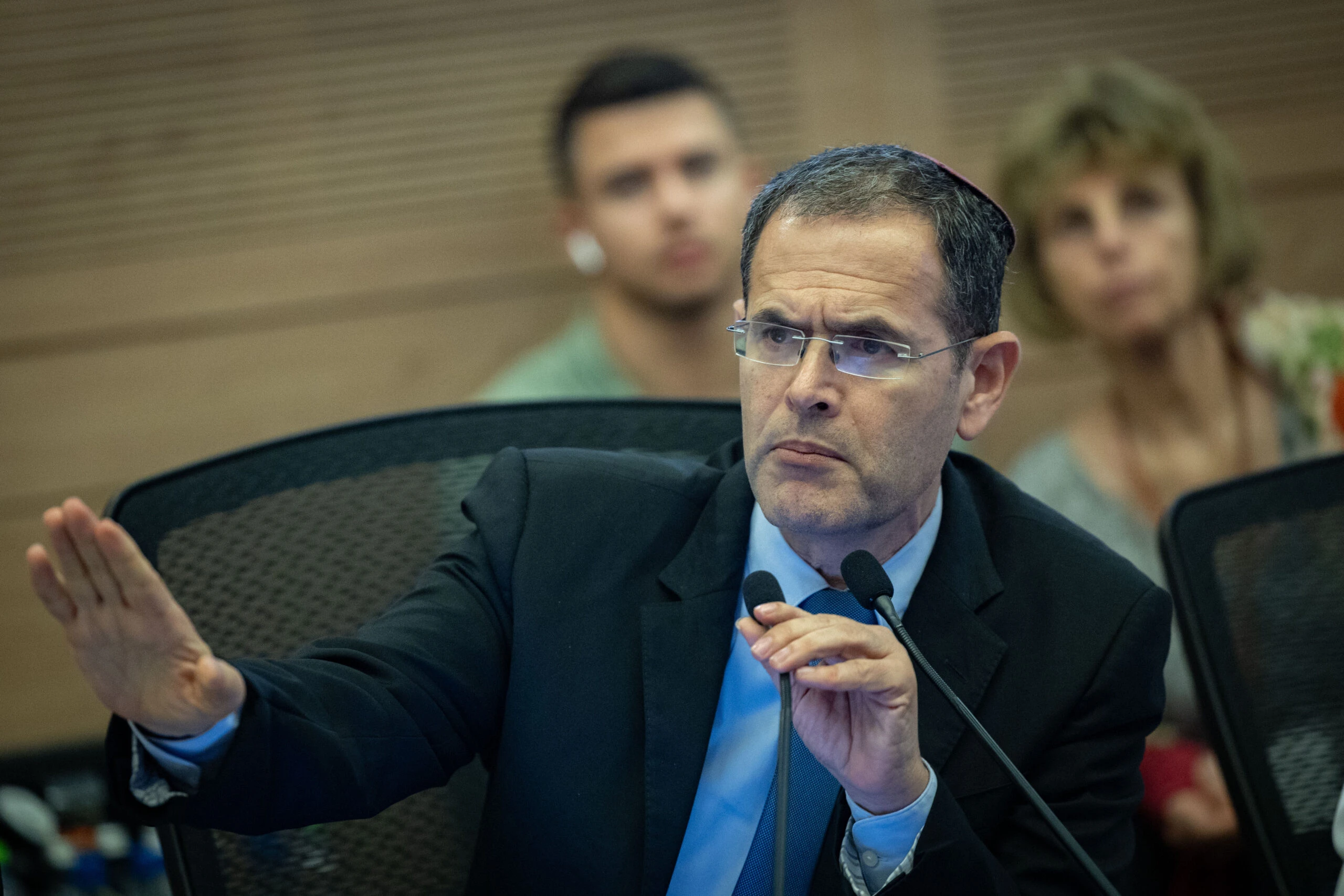היועמ"שית הודיעה שתצא מהדיון מוקדם, ח"כ סעדה: "בריחה שלך"
