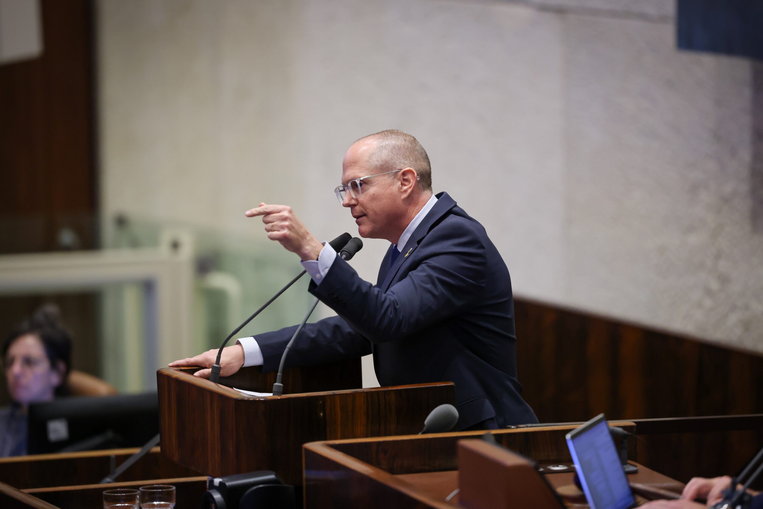 ח"כ פורר לראש עיריית ביתר עילית: "אתה בכיין שבורח מאחריות"