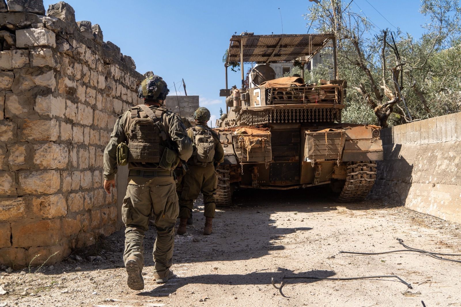 במהלך הלילה: כוחותינו העמיקו את הפעילות הקרקעית בדרום לבנון