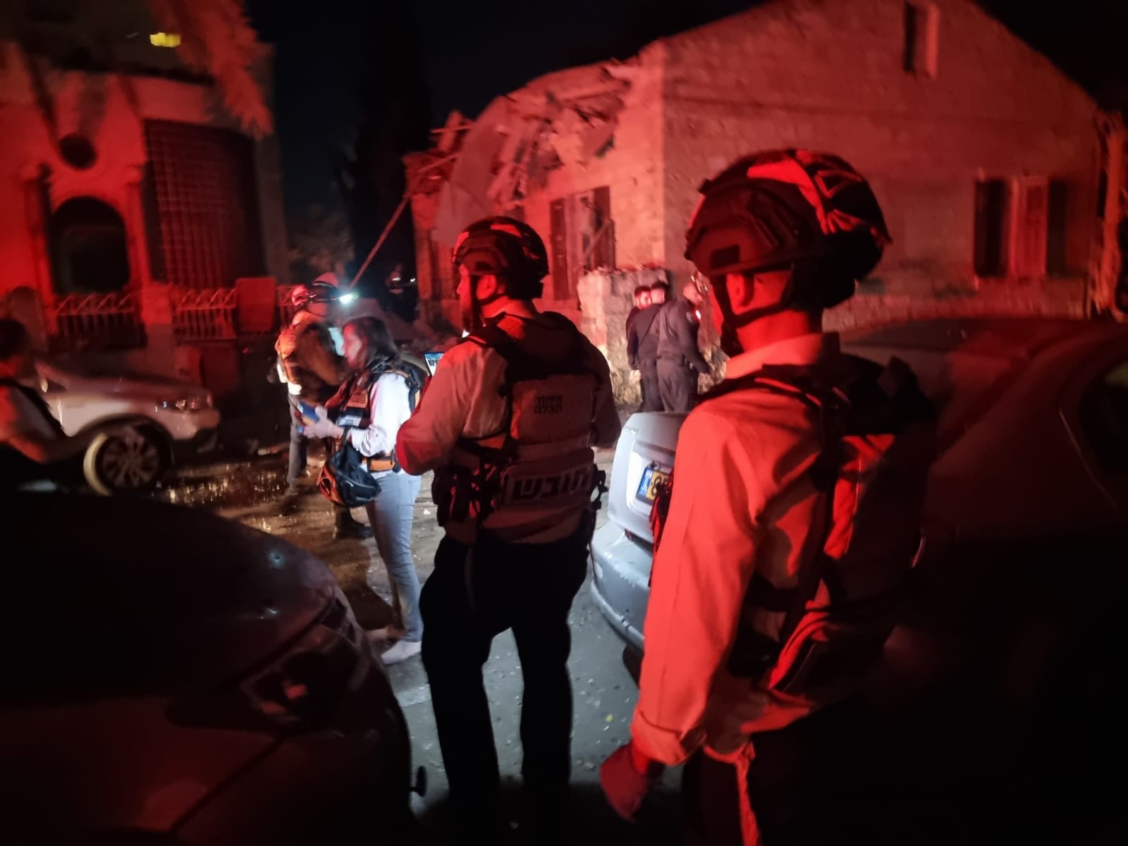 הירי לחיפה: בית כנסת ספג פגיעה ישירה, הרס רב במקום | תיעוד
