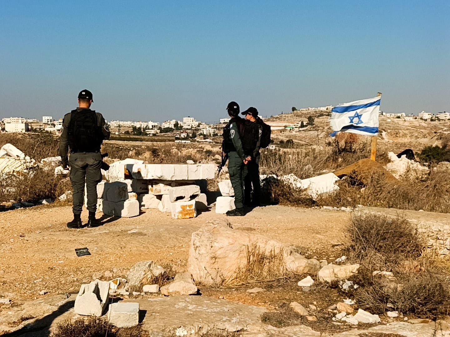 שעות לפני שבת: כוחות הגיעו לפנות תושבים בגבעת אורות נתנאל