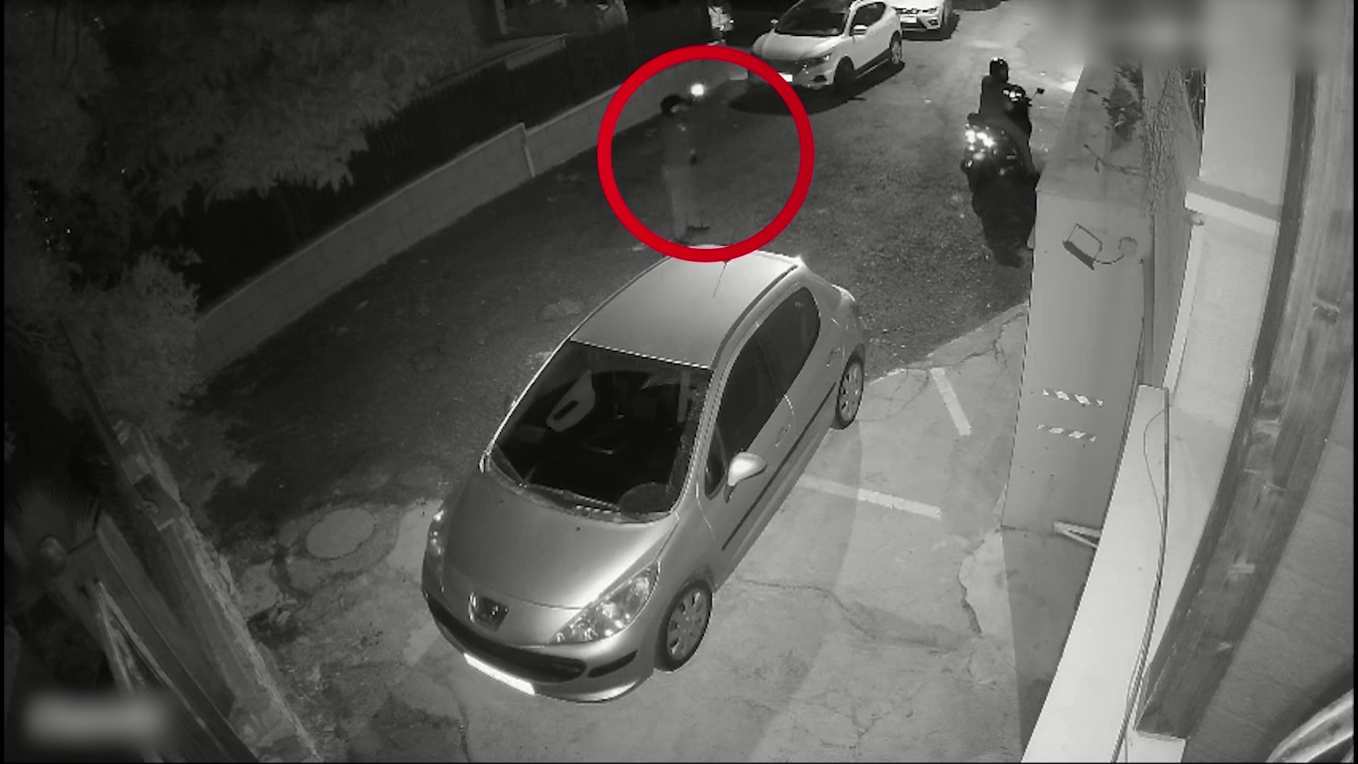 רימונים וירי לעבר בתים: נחשפה כנופיית פשע שסחטה אזרחים