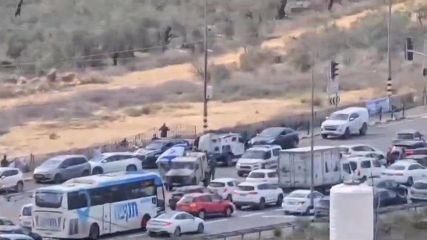 פיגוע הירי סמוך לאריאל | תיעוד מהרגעים הראשונים
