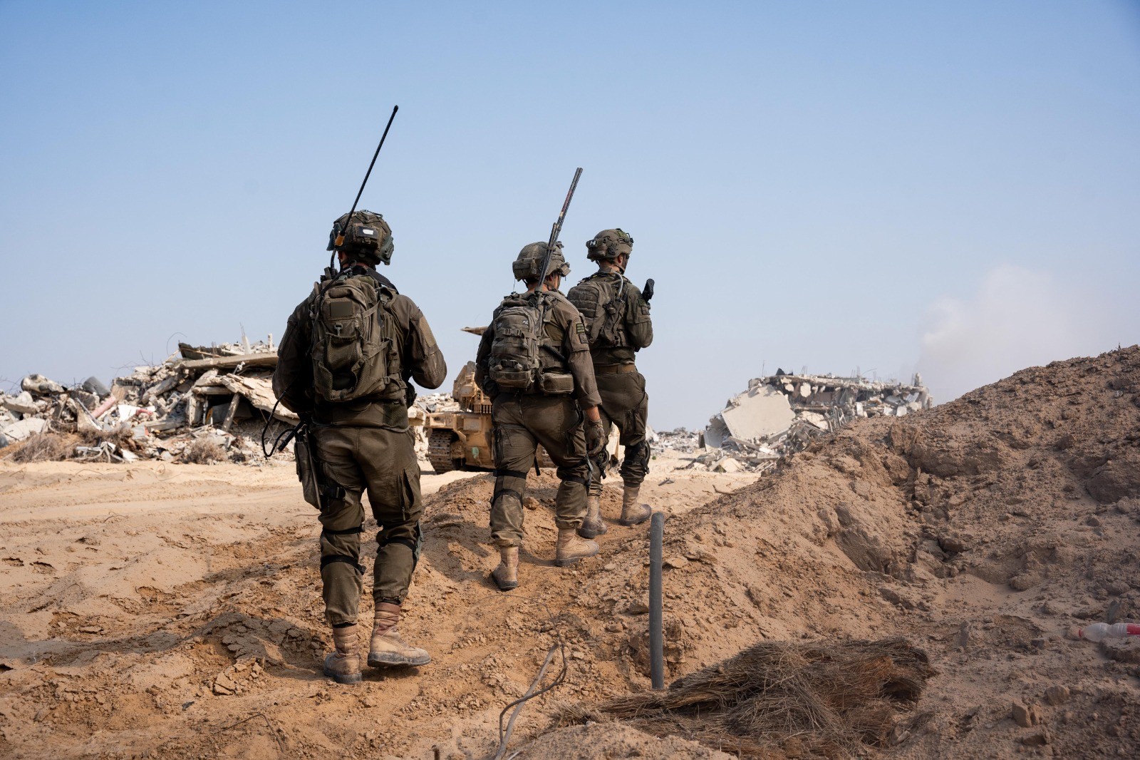 גורם בחמאס לרויטרס: אישרנו רשימה של 34 שמות חטופים בעסקה