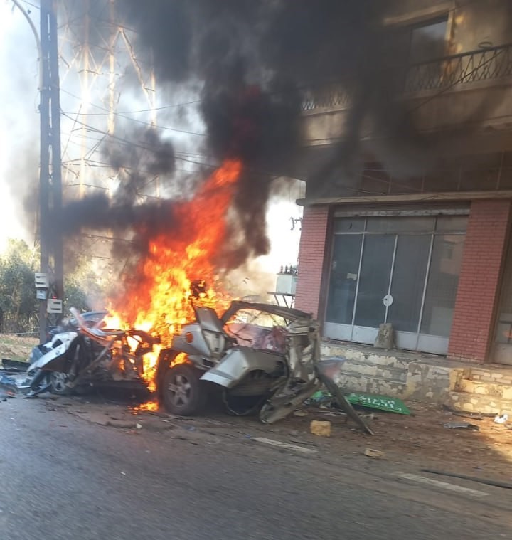 דיווח: רכב הותקף מהאוויר בהר הלבנון | תיעוד מזירת התקיפה