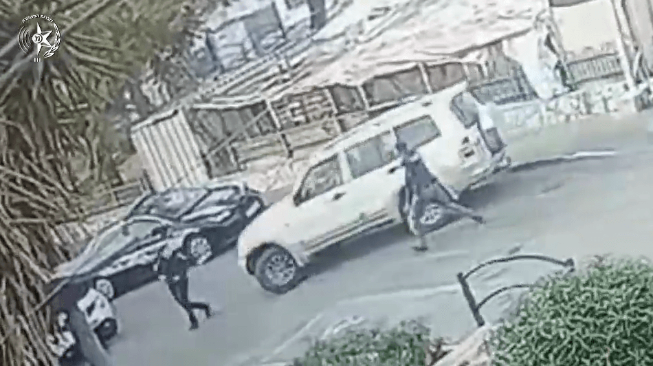 מרדף דרמטי: צפו במעצר עבריינים חמושים בדרכם לביצוע עבירה