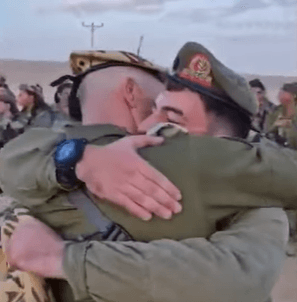 מרגש עד דמעות: כשהקצין הבכיר הפתיע את בנו במסע הכומתה