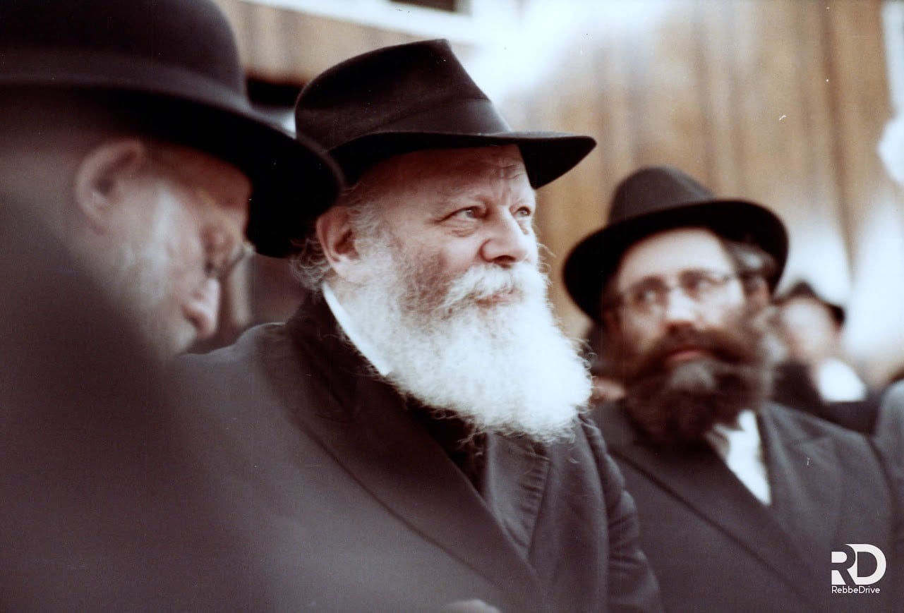 הרבי מלובביץ': מסירת שטחים זה שפוי? להיפך - זו אמונה מיסטית