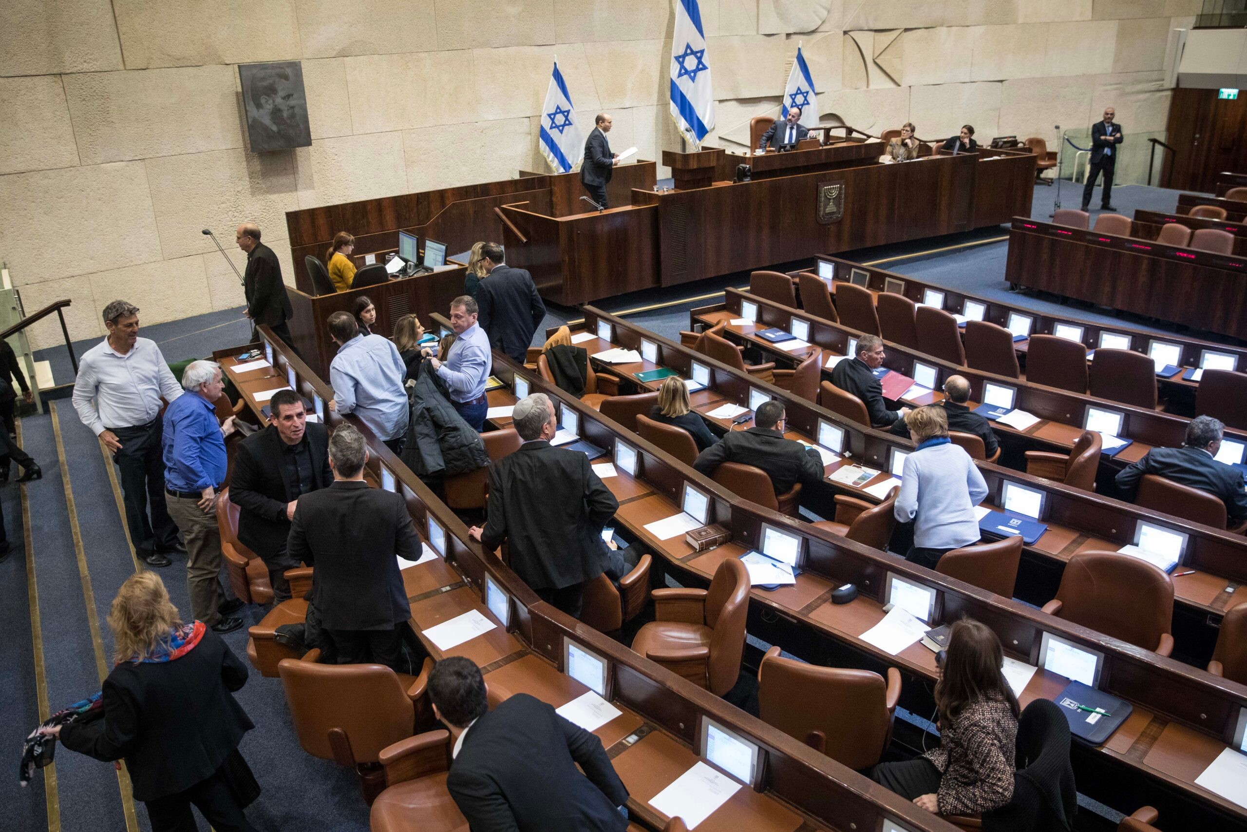 "דקת הדומייה" לנרצחים הערבים חוללה סערה במליאה | צפו