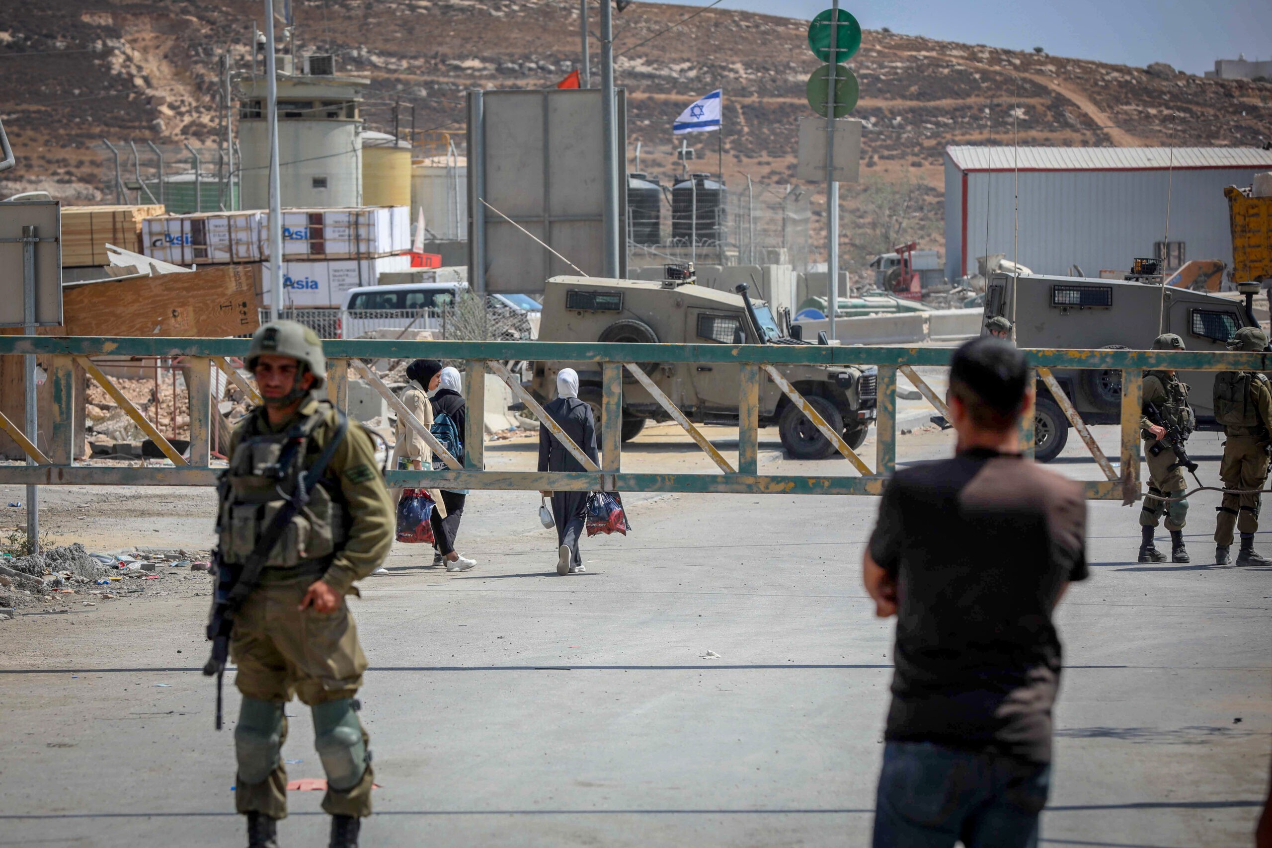 "טיפת דם של יהודי אחד לא שווה": הקריאה להציב מחסומים ביו"ש