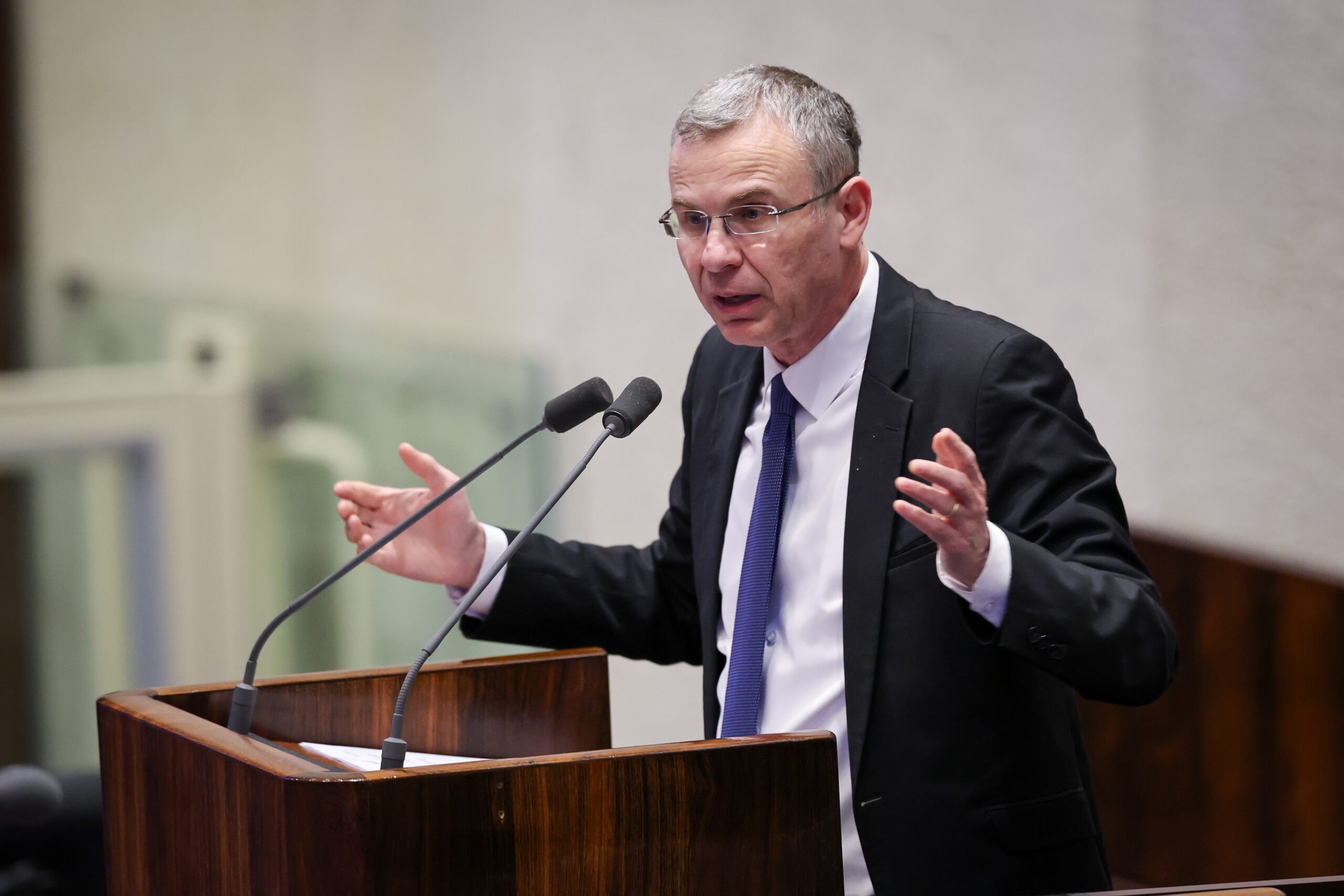 במשך שנתיים בתפקיד: שר המשפטים לא הביא הישג אחד לימין
