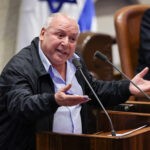 "אתה פשוט בושה וחרפה, אתה מפחד שארדן יותר פופולרי ממך?"