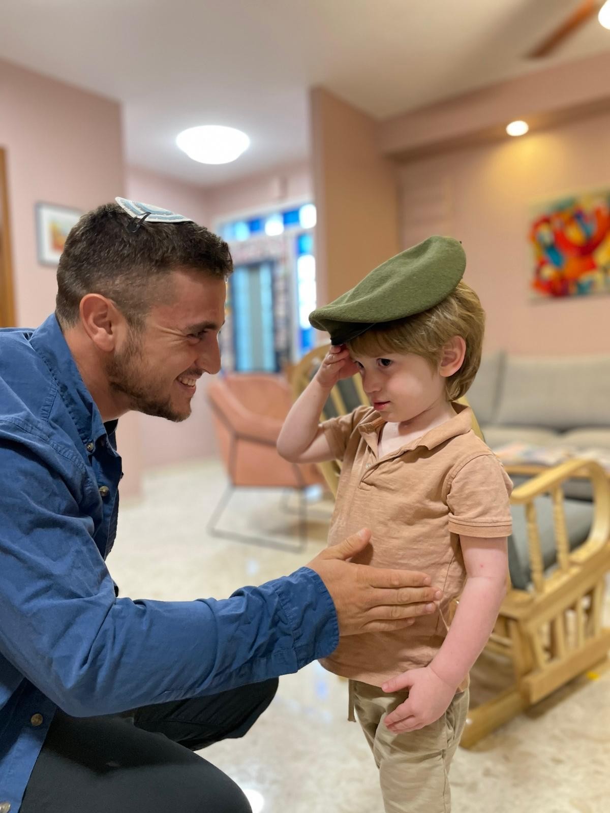 הדובדבן שבקצפת: סיפורו של הלוחם יונה בריף ז"ל שנפטר מפצעיו