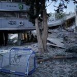 השיגור מתימן: מבנה בית ספר ברמת גן קרס, נזק כבד בסביבה