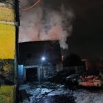 מוסך ו-4 מכוניות עלו באש בירושלים, אדם אחד נפצע באורח קל