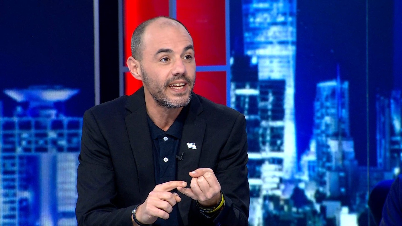 פליישמן על נתניהו: "אמרנו לו - הם בסוף יבואו לטרוף אותך"