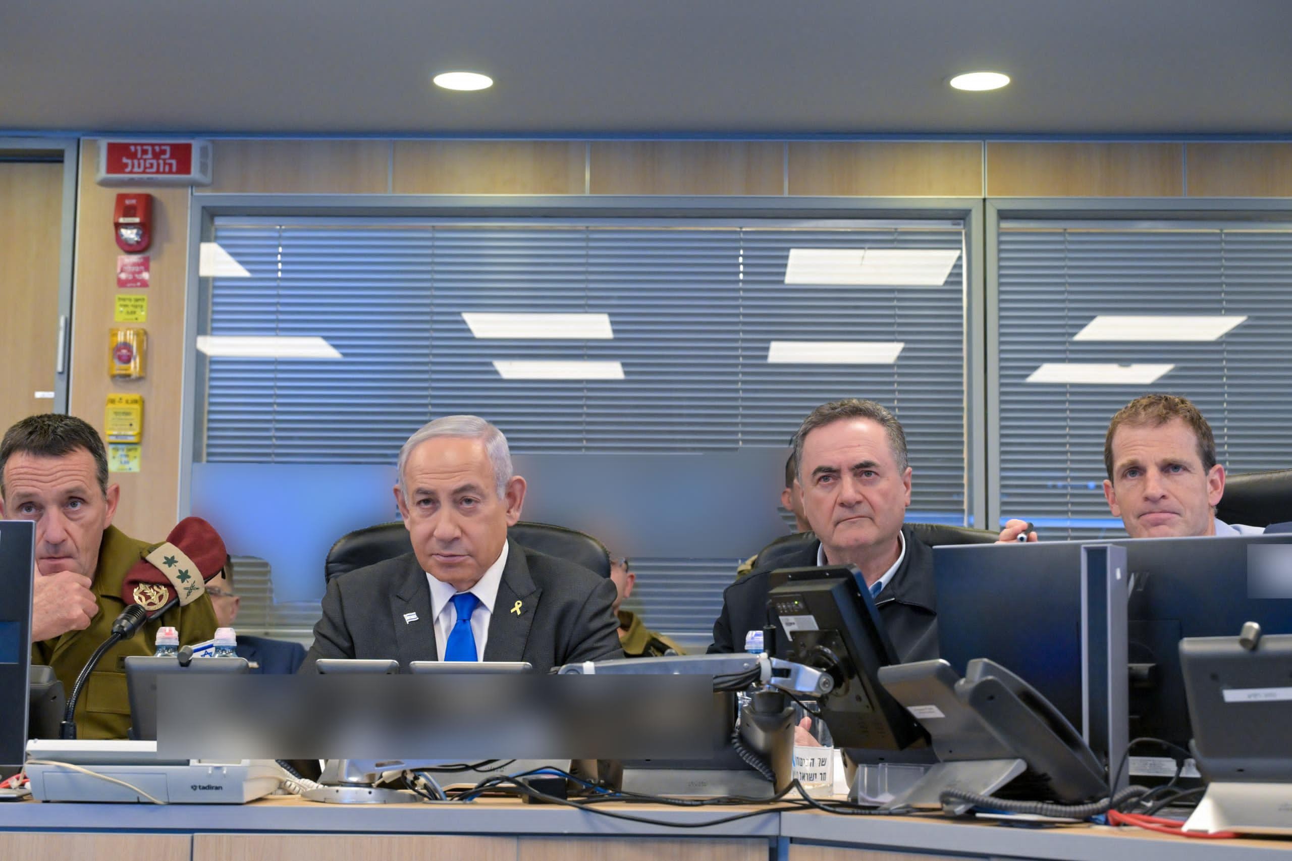 רה"מ בבור חיל האוויר: "נתמיד בגדיעת זרוע הטרור של ציר הרשע"