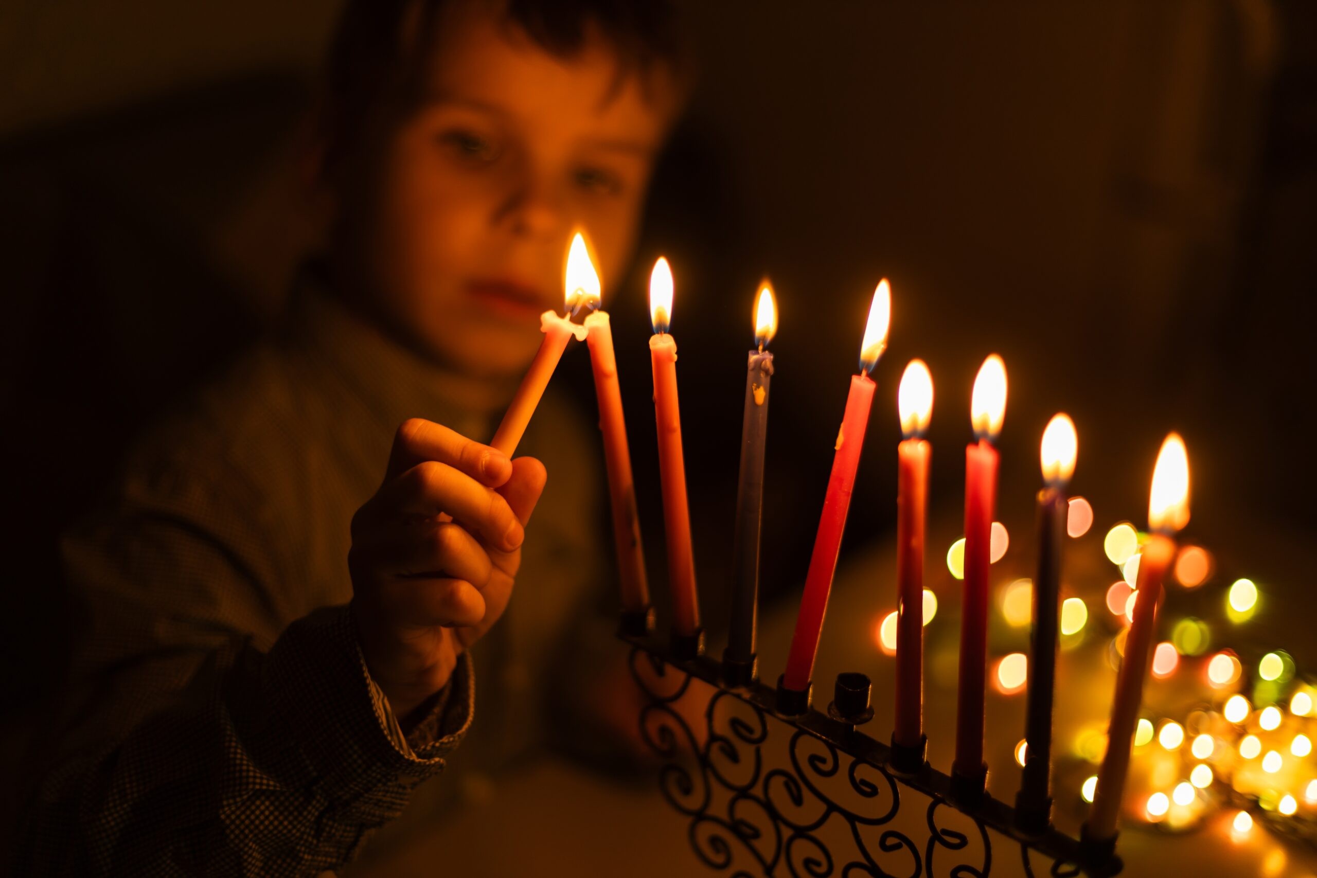 מתי מדליקים נרות חנוכה? זמני הדלקת הנרות לשנת תשפ"ה - 2024