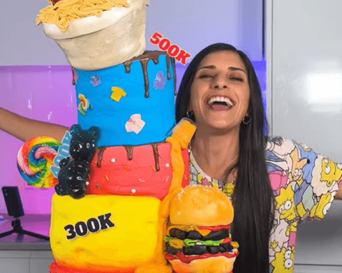 עומר לוי לא הספיקה להכין עוגה – והוסיפה 100K בימים בודדים