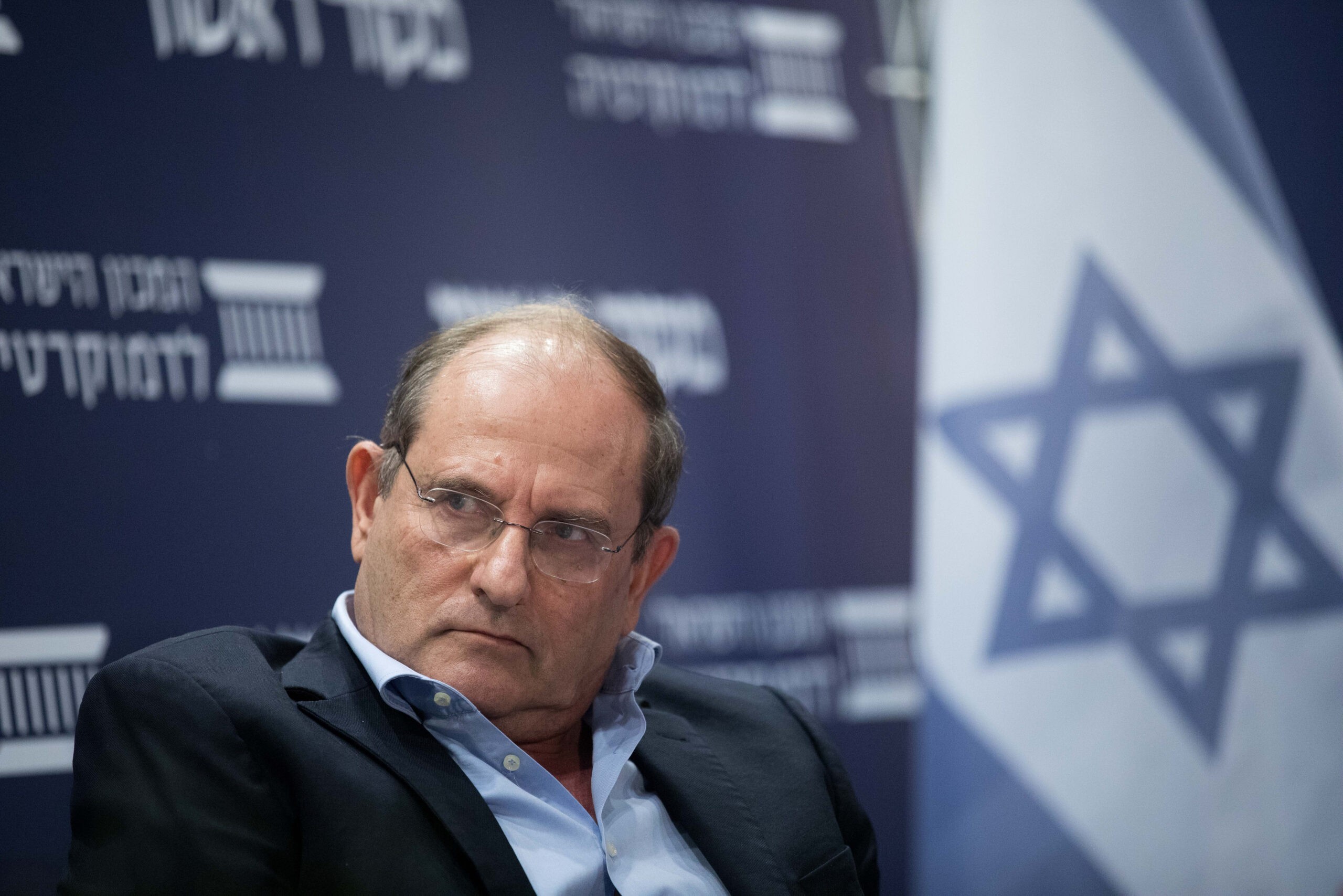 פרופ' קרמינצר: "מול דיקטטורה עריצה מותר להפעיל אלימות"
