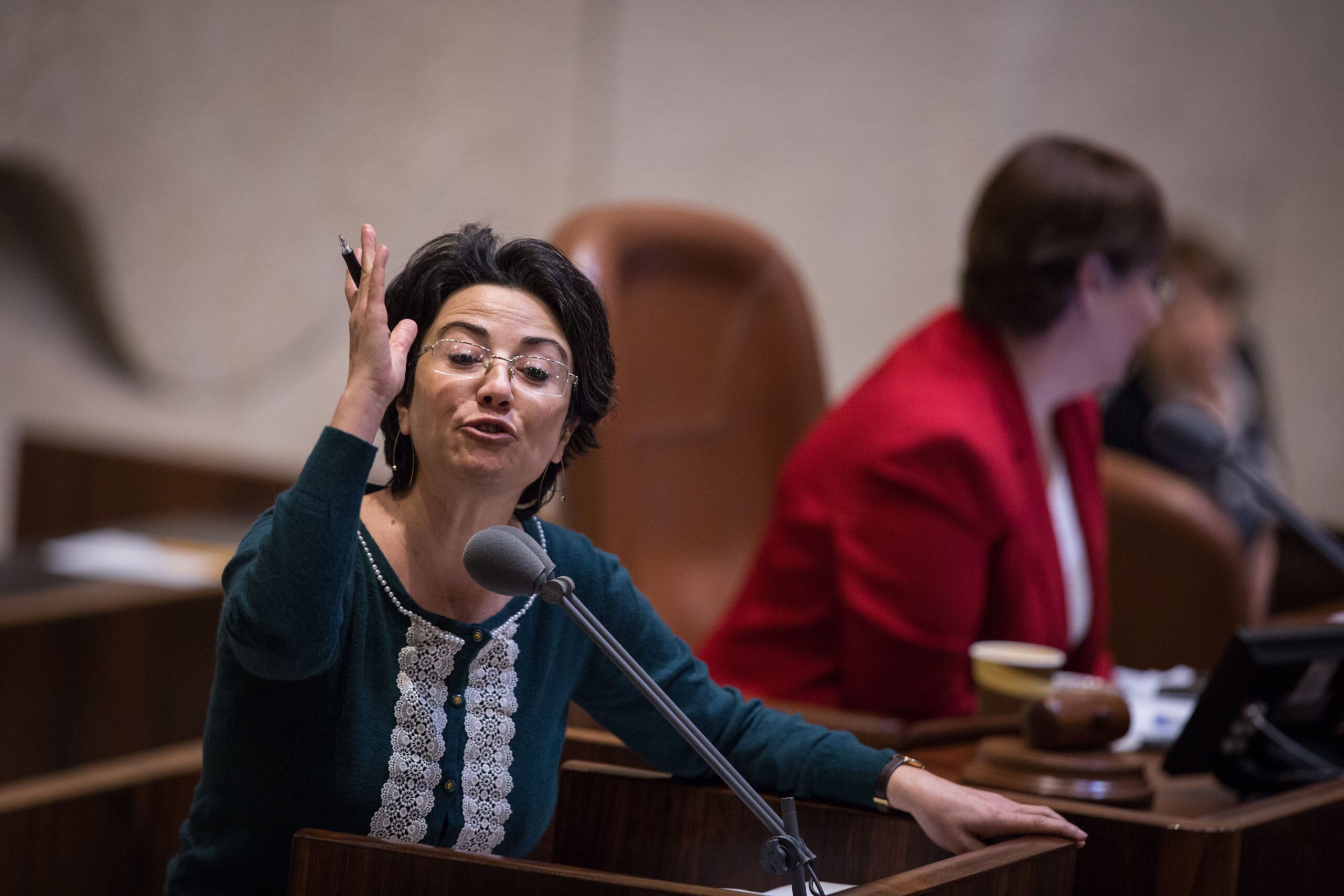 יו"ר הקואליציה קורא לפתוח בחקירה נגד חנין זועבי