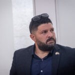 תקרית חריגה: ח"כ אלמוג כהן הותקף בידי מפגינים | צפו