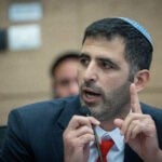 למרות התנגדות היועמ"שית ועדת שרים אישרה את חוק השידורים