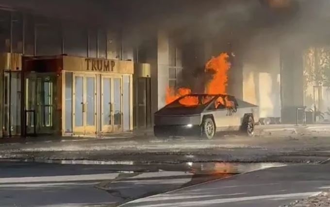ארה"ב: מכונית טסלה התפוצצה בכניסה למלון טראמפ בלאס וגאס