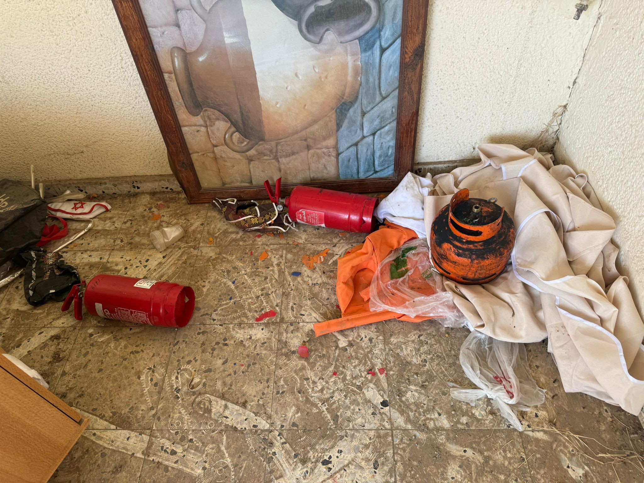 יפו: נחשפו מספר מטענים שהוסלקו בתוך מטף וגזייה