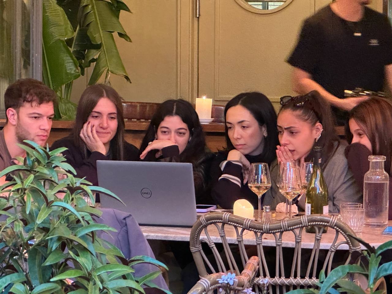 דמעות של אושר: הרגע בו חברות של רומי נחשפו לתמונות השחרור