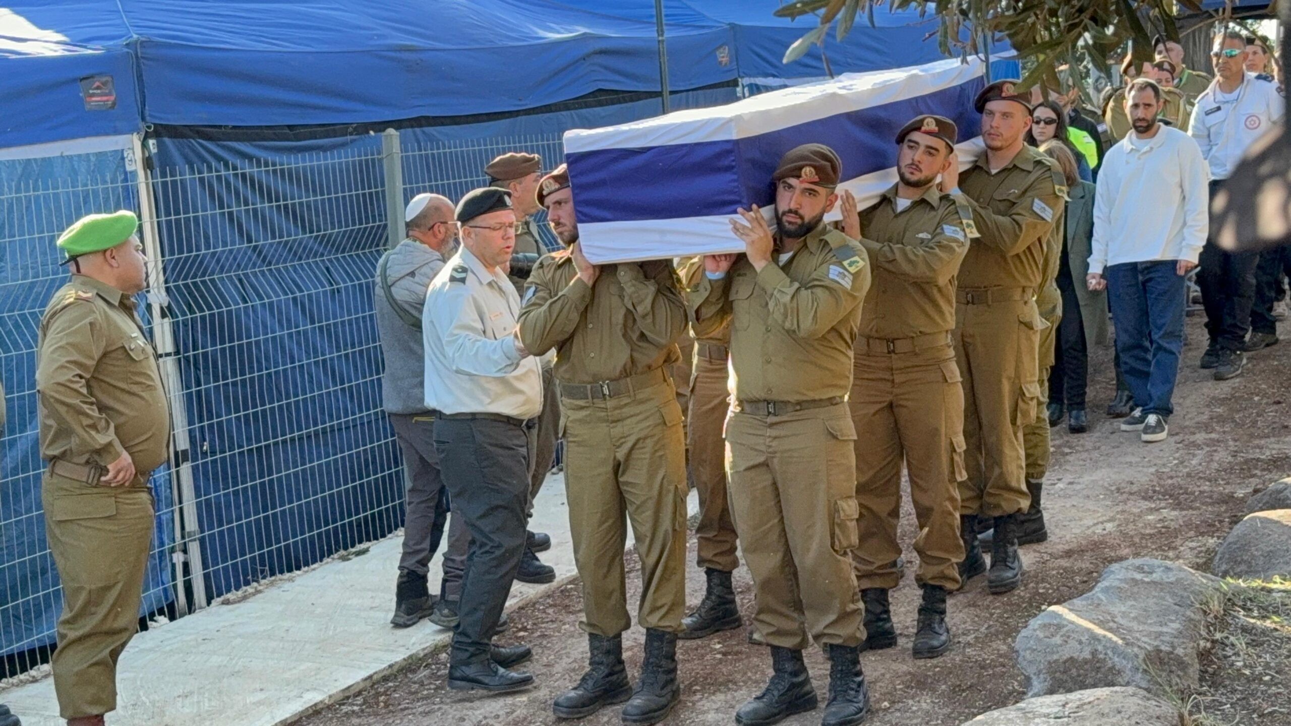 אחרי יותר מעשור: אורון שאול מובא למנחות