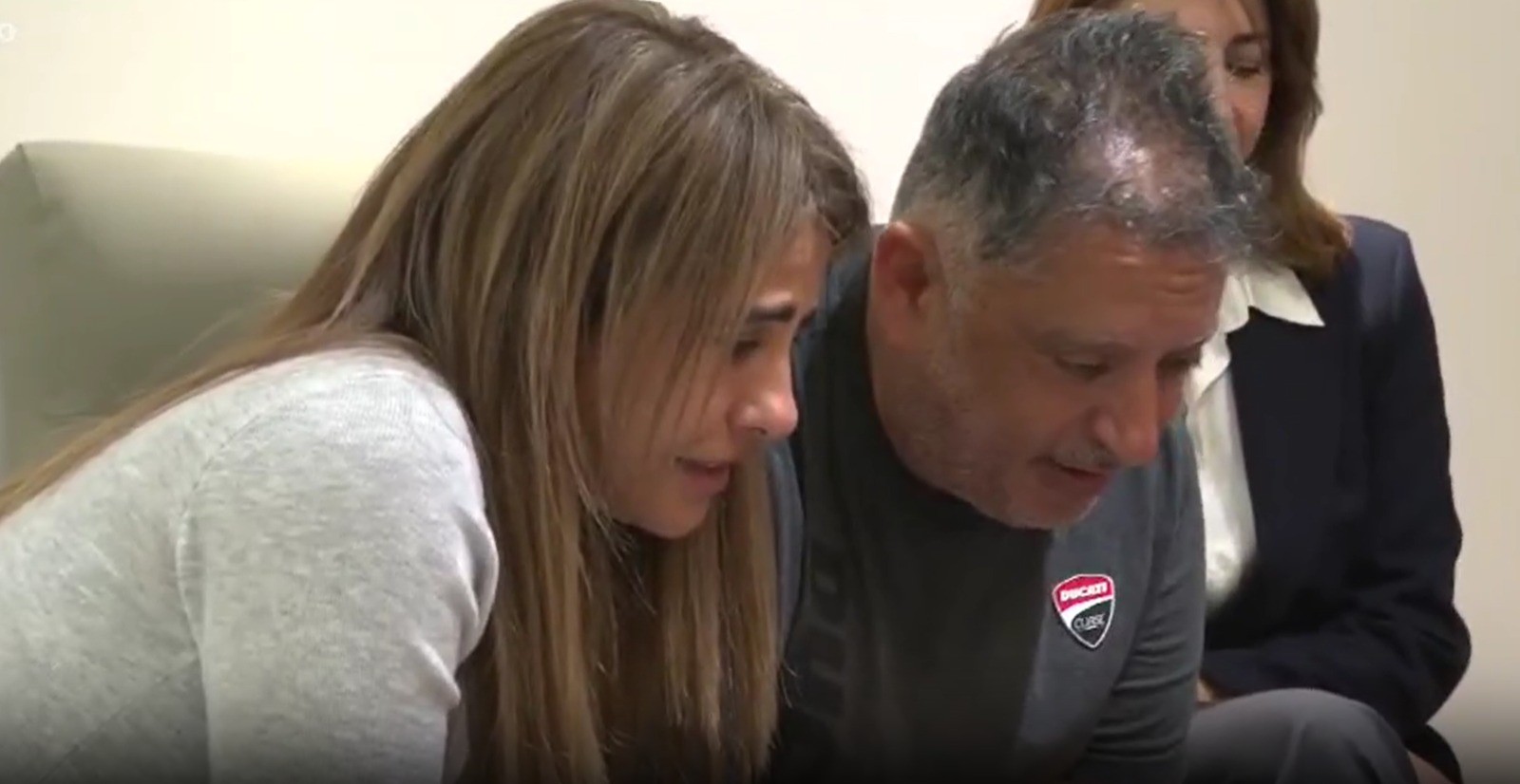 רה"מ להוריה של לירי: "יום גדול, עובדים על שחרור כל האחרים"