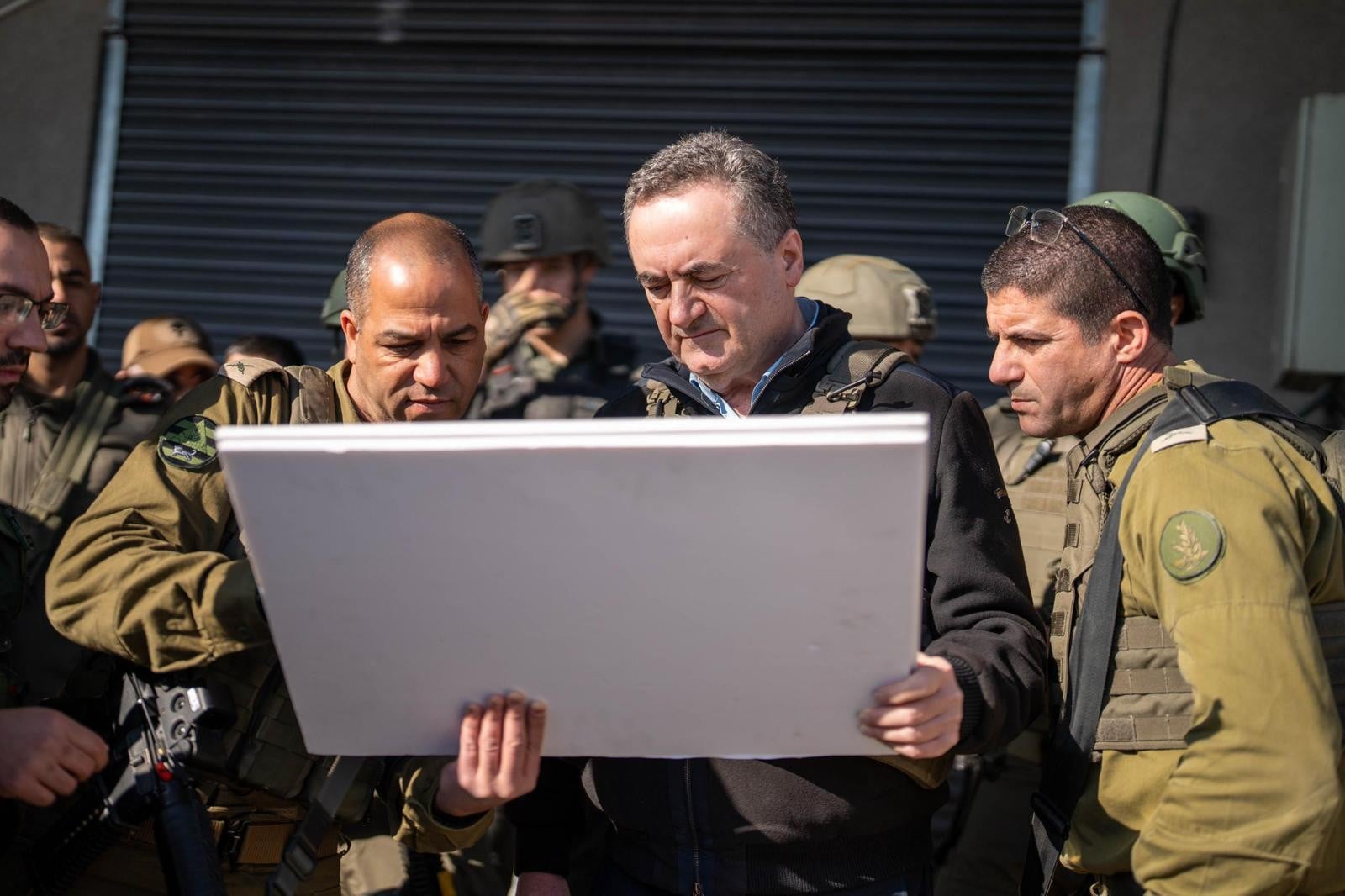 השר כ"ץ במקום הפיגוע: "לא נכיל ולא נרגיל את הטרור הפלשתיני"
