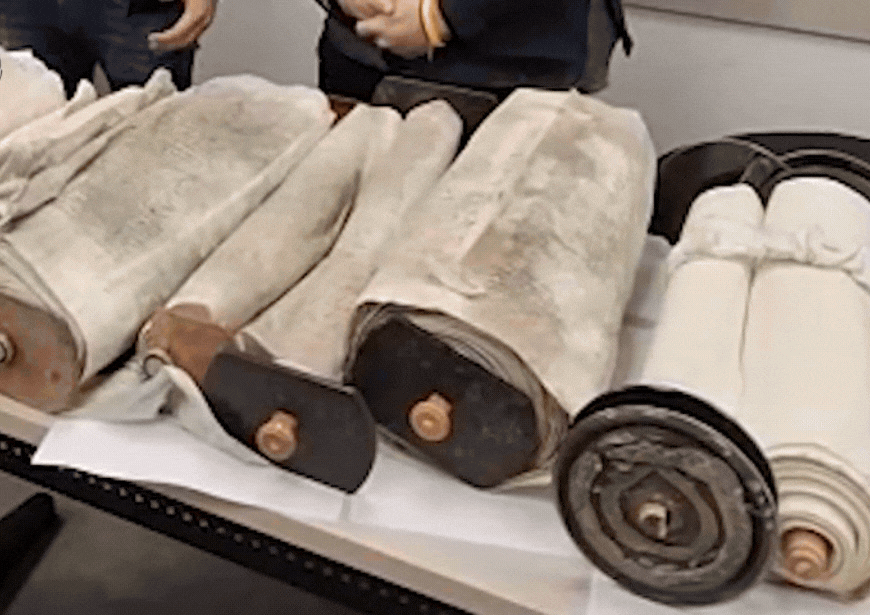 בתוך שק באדמה: אותרו ספרי התורה שנגנבו מבית כנסת בראשל"צ