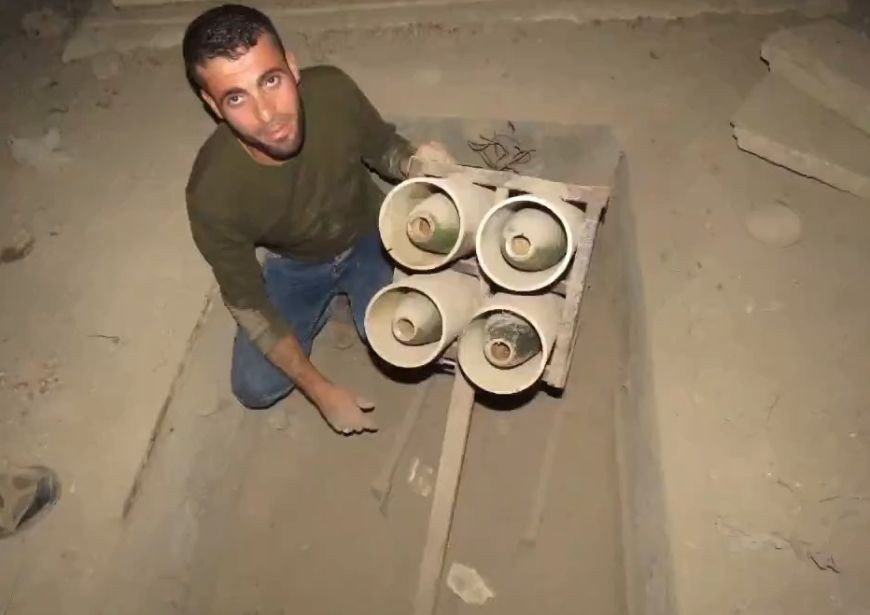 גם המתים לא נחים: נחשף תיעוד חריג מפעילות חמאס בבית קברות