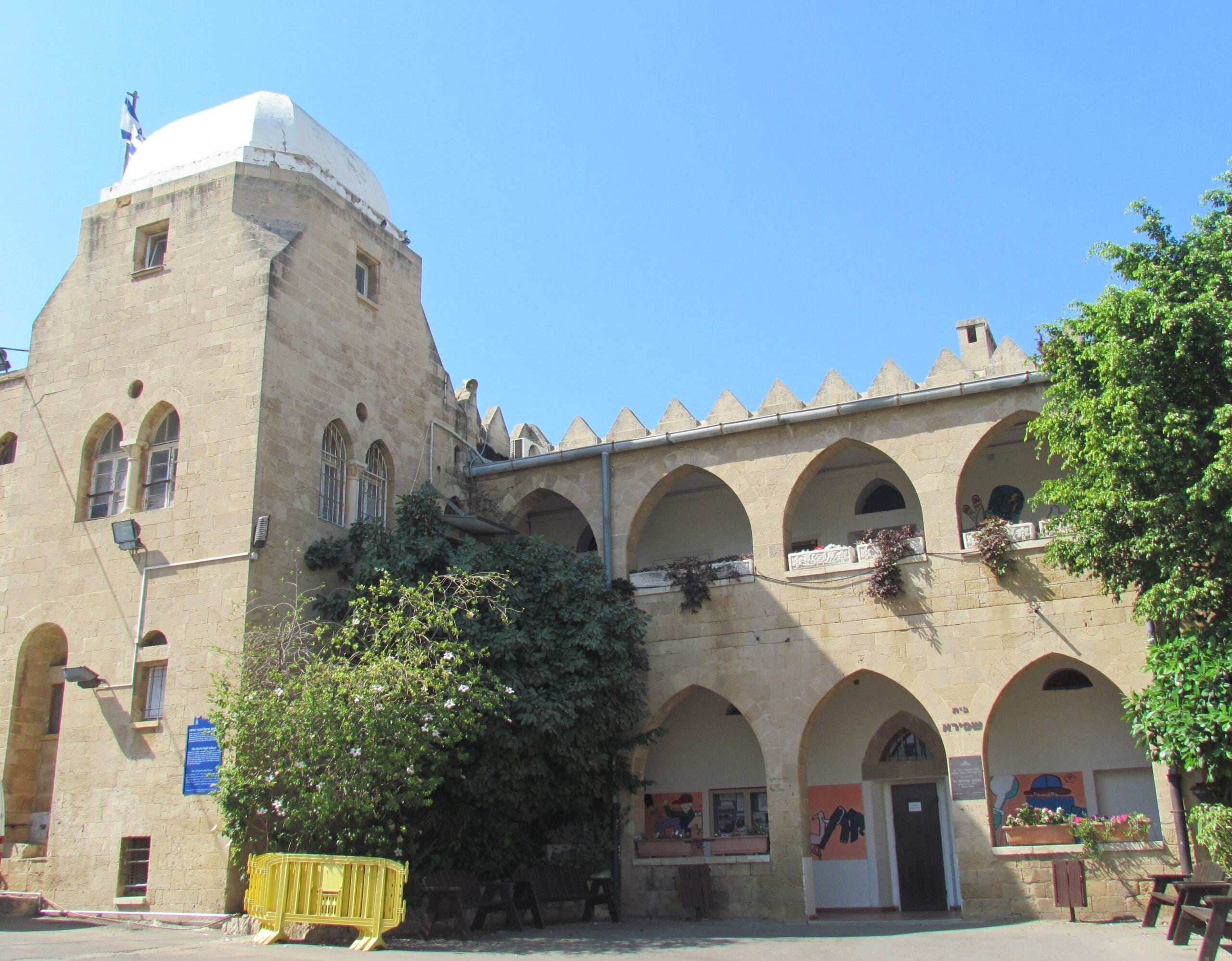 ההחלטה, הביטול וזעם ההורים והתלמידים: מה קורה בריאלי חיפה?
