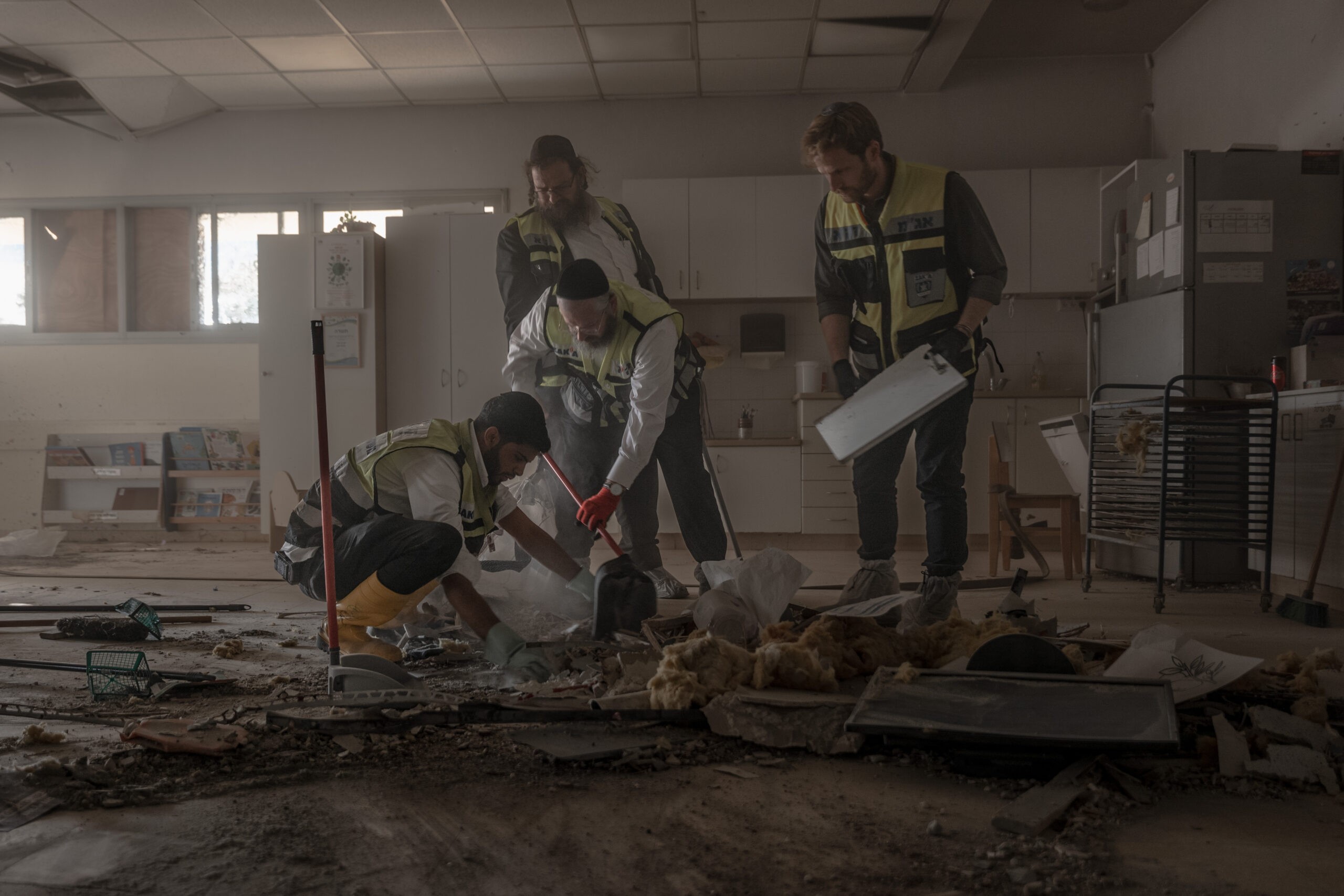 גורם מדיני תוקף את רונן בר על אחריותו למחדל השבעה באוקטובר