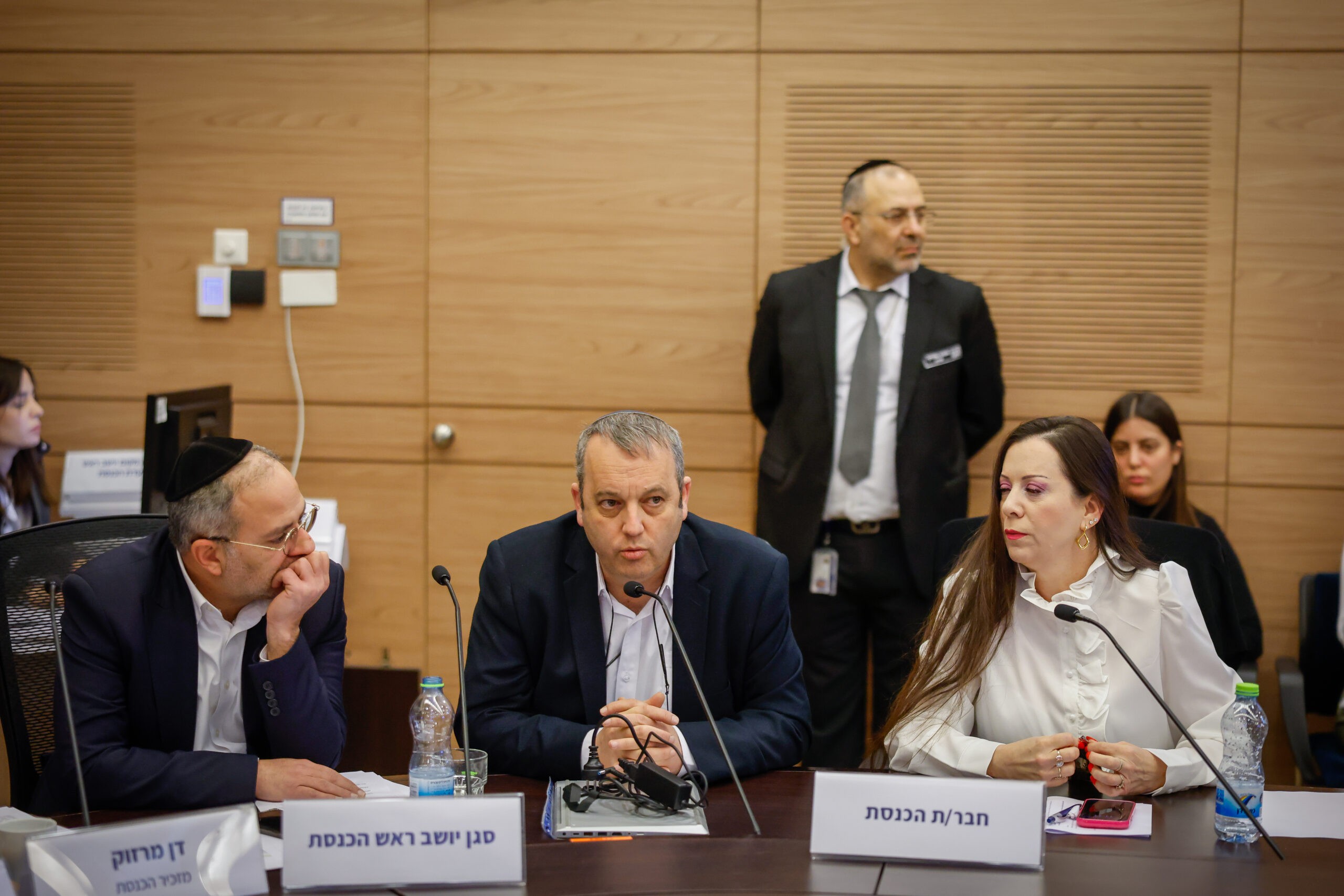 הקואליציה דחתה את השם של מפלגת העבודה: "מפגלת האנרכיסטים"