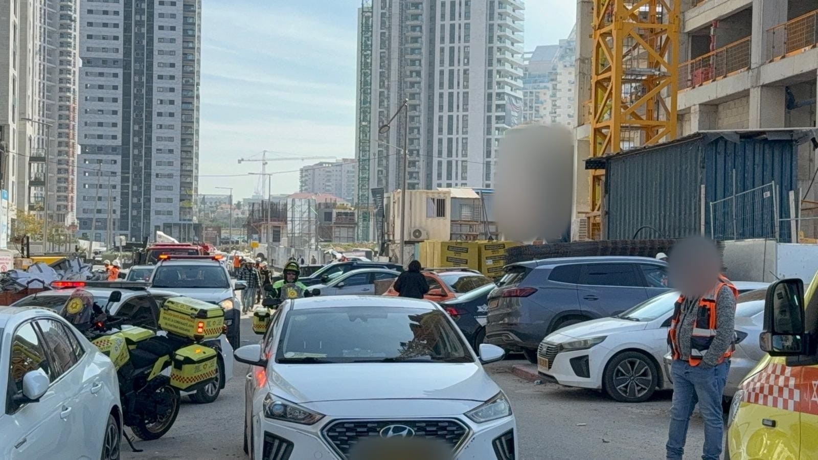 שני פועלים נפלו מגובה רב במהלך עבודתם באתר בנייה - ונהרגו