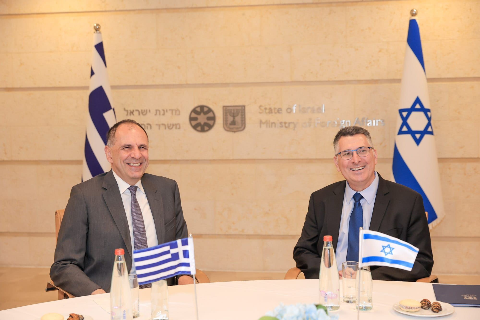 דיפלומטיה ספורטיבית: סער מגייס את יוון להחזרת המשחקים לארץ