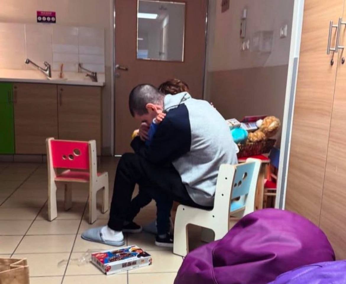 "חזר אלינו האור": מיכאל לוי על שובו של אחיו הביתה