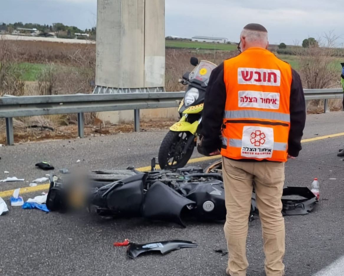 הקטל בכבישים: הרוג וחמישה פצועים בשתי תאונות בכביש שש