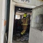שריפה פרצה בבית כנסת בטבריה, נזק לספרי קודש