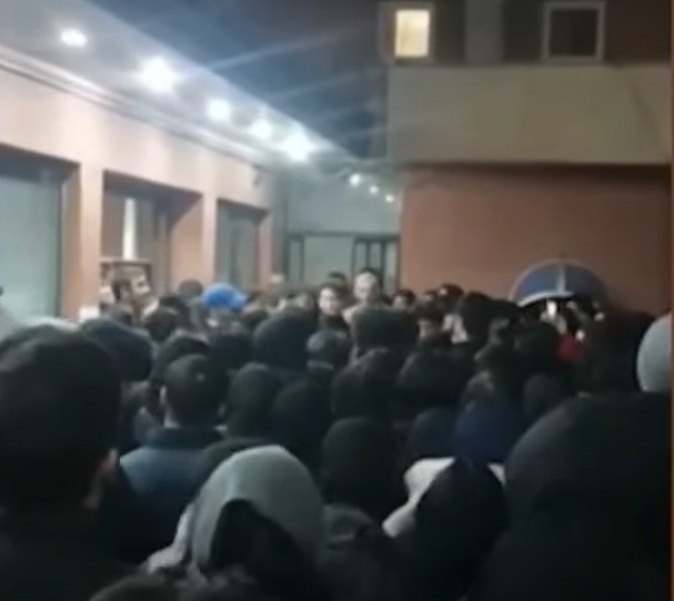 המשטר בסכנה? איראן רועדת בעקבות רצח מסתורי של סטודנט